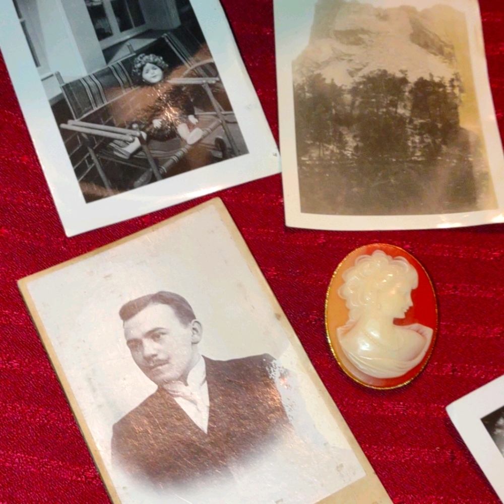 Beautiful Celluloid Cameo & Old Vintage Pictures